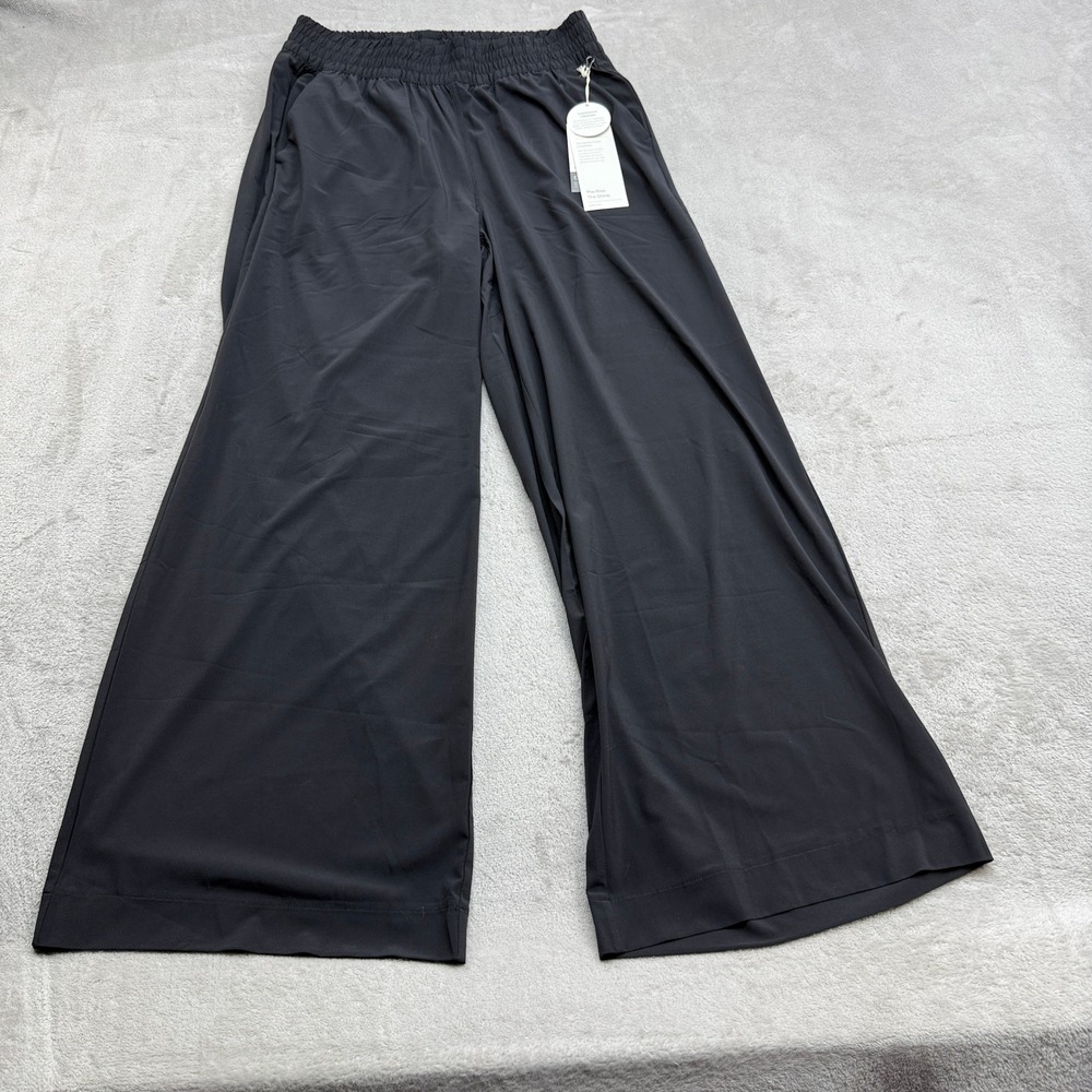 Vuori Villa Wideleg Pants Women L Black Smocked Travel Quiet Luxury Yoga Trouser